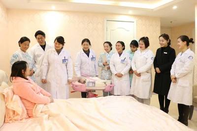 上万元请月嫂还要提前半年约？不如来宜春仁德，体验专业无忧的“月子女王”式母婴护理